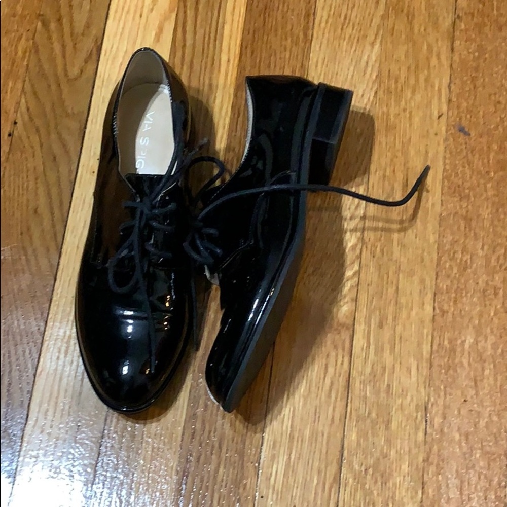 Shoes - Picture 2 of 4